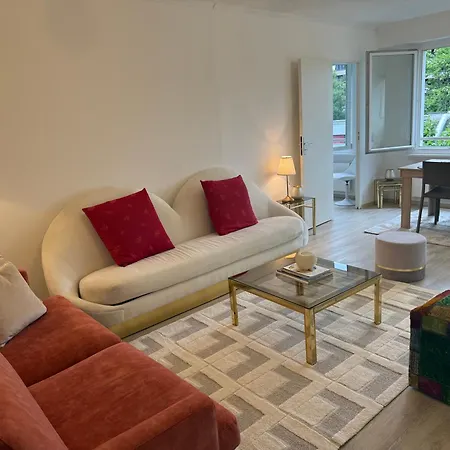 Beautiful 2-bed Near Palexpo, Un Agencies & Diplomatic Missions *